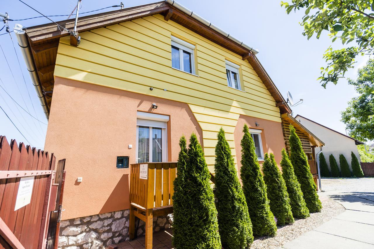 Almafa Apartmanhaz Эгер Экстерьер фото