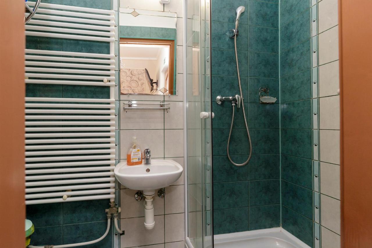 Almafa Apartmanhaz Эгер Экстерьер фото